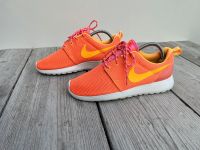 NIKE ROSHERUN ROSH WMNS DAMEN SNEAKER GR. 38,5 Pink Orange Nordrhein-Westfalen - Übach-Palenberg Vorschau