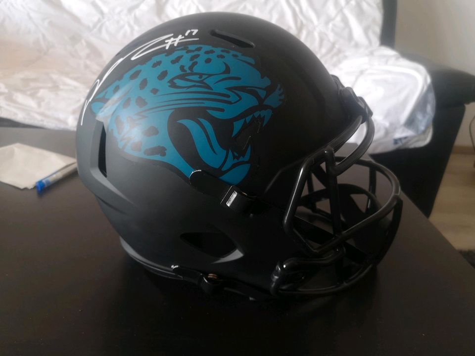 NFL JACKSONVILLE JAGUARS Helm Full Size Eclipse COA BECKETT in Wiesenbronn