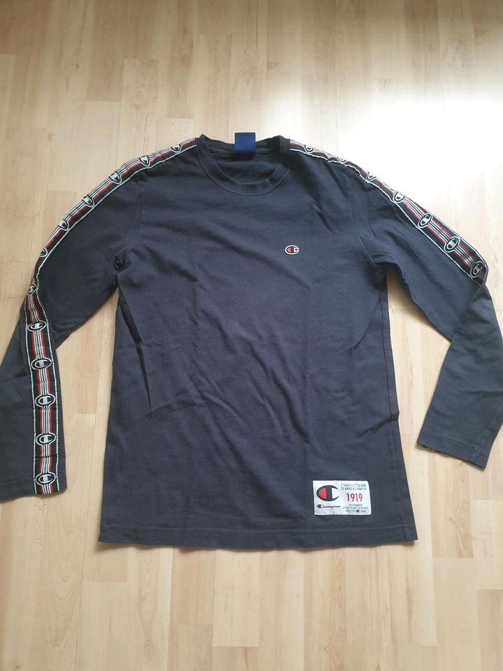 Herren Langarmshirt von Champion in blau  Gr. S in Elmshorn