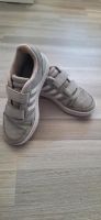 Adidas sneaker Klett gr 32 Sachsen-Anhalt - Kalbe (Milde) Vorschau