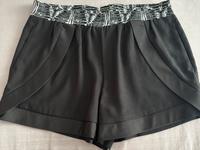VILA Damen Shorts in Schwarz mit gemustertem Bund - Größe L Baden-Württemberg - Hockenheim Vorschau