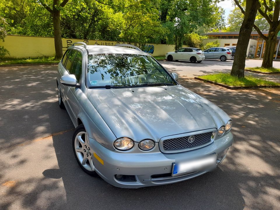                     Jaguar X Type Estate 2.2D - Facelift - ATM - AHK