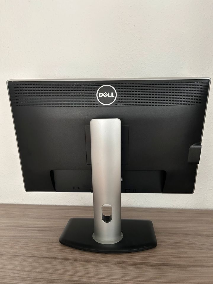 DELL U2412M Monitor in Dingelstädt