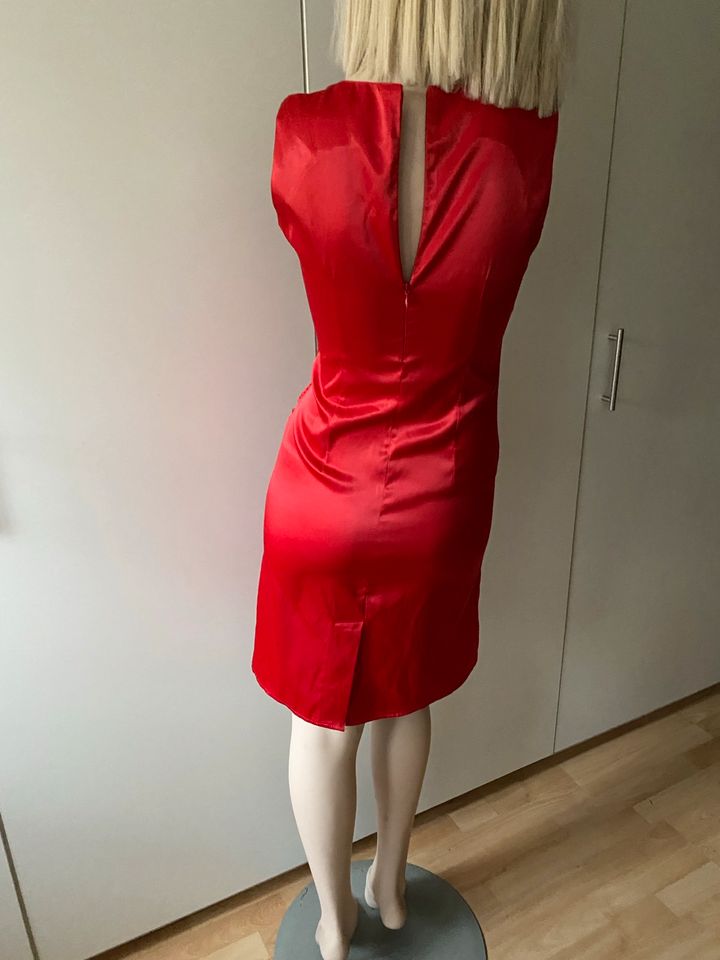 Laeticia Dreams das rote Kleine Kleid 34 in Meine