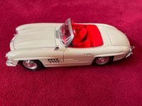 Modellauto Mercedes-Benz 300 SL Roadster 1957 (Bburago) 1/18 Kreis Pinneberg - Seestermühe Vorschau