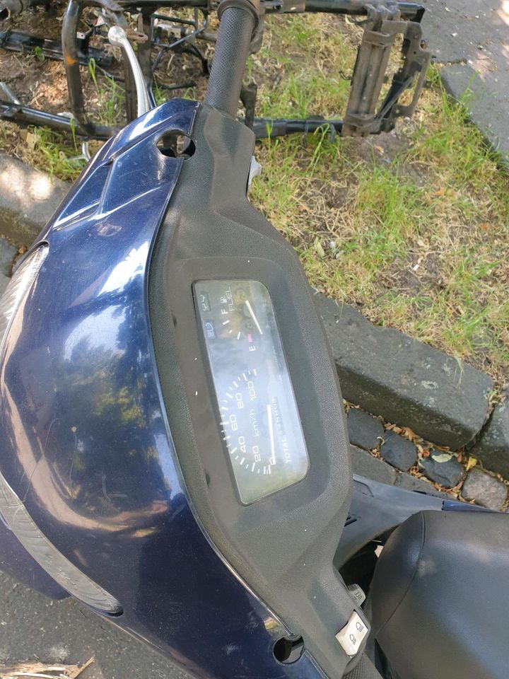 Suzuki Roller AN 125 nur in teile zu verkauf in Düren