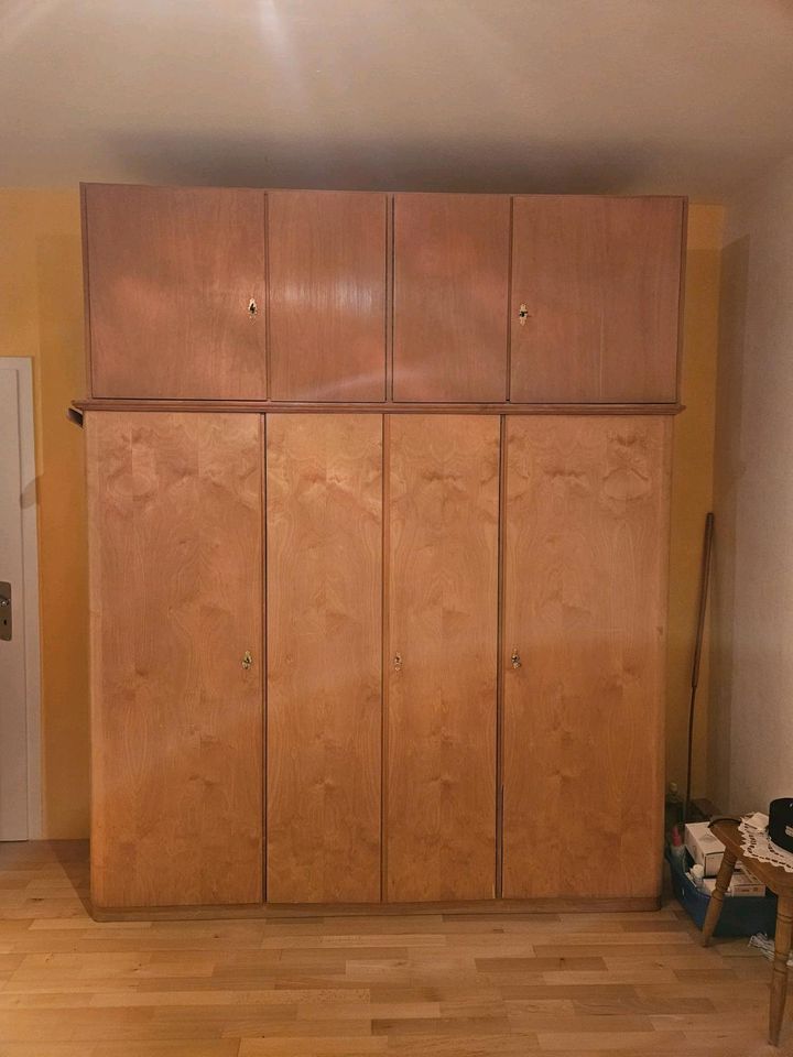 Kleiderschrank Schrankwand in Salzhemmendorf