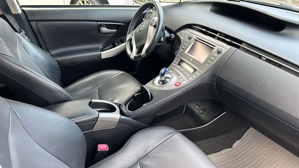 Toyota Prius Hybrid 1.8 Scheckheftgepflegt in Neuss