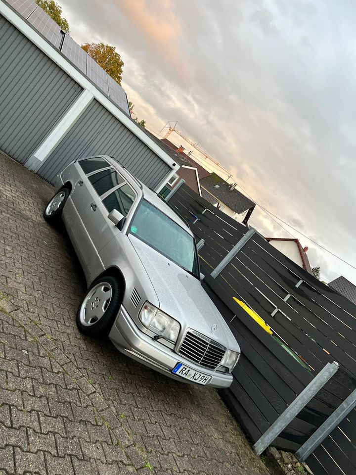 Mercedes W124 S124 300T TD Turbodiesel 4matic 7 Sitzer OM603 in Gaggenau