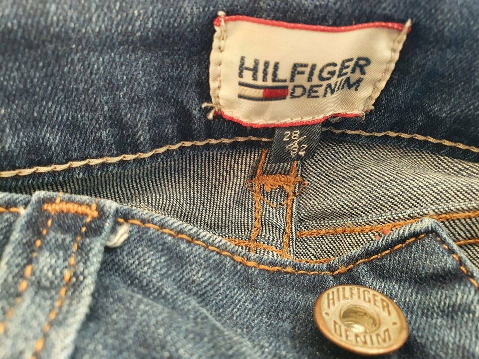 TOMMY HILFIGER - DENIM Jeans - W 28 x L 32 - Blau - gebraucht in Hanau