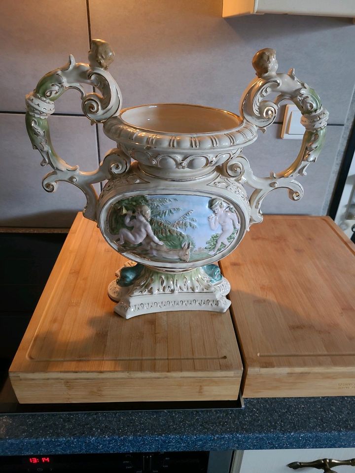 Vase Antik in Mildstedt