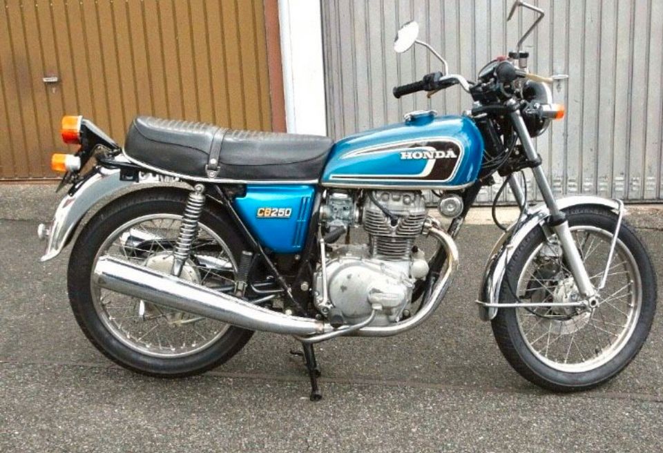 Honda CB 250 gepflegt Oldtimer  1976 in Köthen (Anhalt)