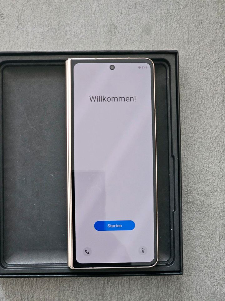 Samsung Galaxy Fold Z4 in Diez