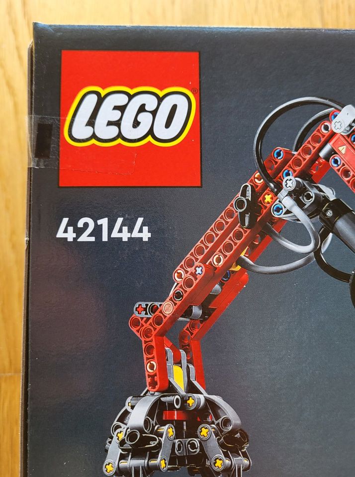 Lego Technic - Umschlagbagger (Nr. 42144) NEU + versiegelt in Hattingen