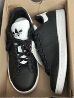 Neue Adidas Schuhe Größe 38 2/3 Schwarz/ weiß Dithmarschen - Heide Vorschau