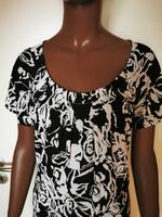 TCM Travel Edition Shirt Gr. 36 schwarz weiß Blumen neuwertig Hessen - Staufenberg Vorschau