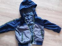 Leichte Übergangsjacke Gr. 98 Dino blau grau mit Kapuze Berlin - Tempelhof Vorschau