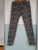 Jeans mit Blumenprint Bayern - Wartenberg Vorschau