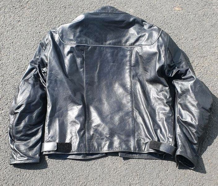 echtes Leder L Motorradjacke in Göttingen