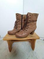 Mustang-Stiefel mit Absatz und Reißverschluss, 40, neuwertig Dresden - Cotta Vorschau