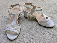 CAPRICE Sandalette weiß, Größe 38, 6 cm Blockabsatz, Leder Nordrhein-Westfalen - Krefeld Vorschau