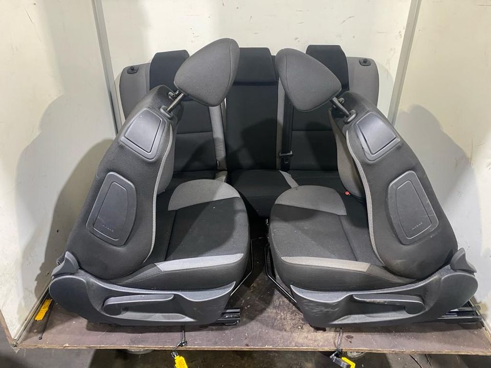 Peugeot 207 Sitze Ausstattung 2/3Türer klappbar komplett in Dortmund