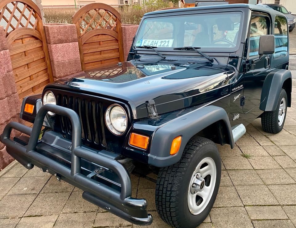 Jeep Wrangler 2,5L Tj top Zustand in Essen