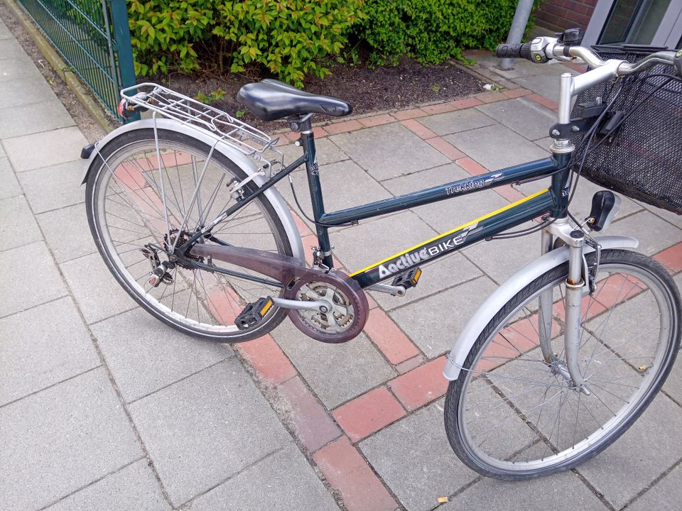 Damenfahrrad für Bastler in Lübeck