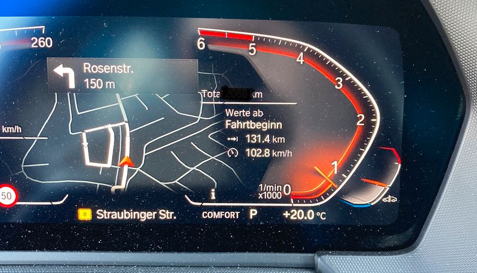 BMW F40 120d XDrive alpinweiß in Unterföhring