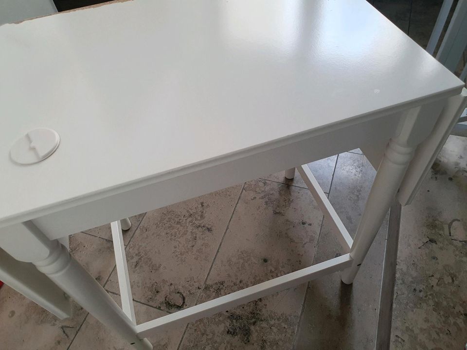 Schreibtisch ausklappbar mit Schublade Schmink- Esstisch Angebot in München