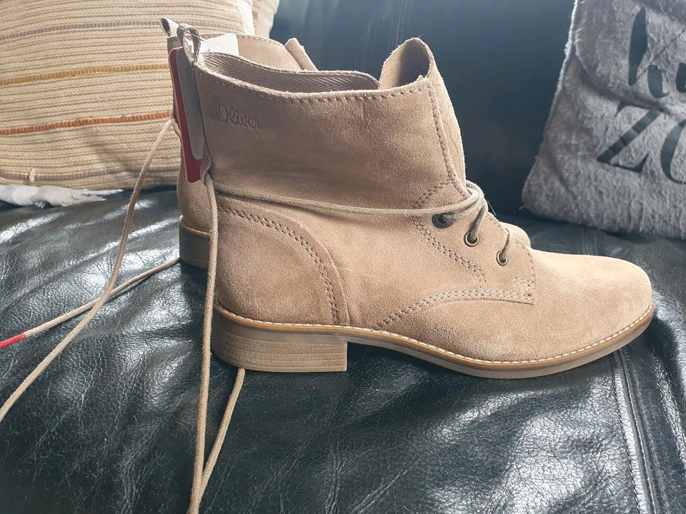 S.Oliver Stiefeletten Gr.40 Echt Leder*NEU* in Diemelstadt