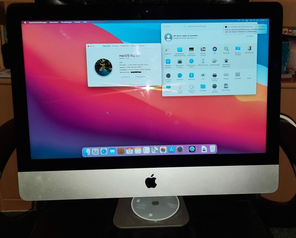 iMac 21,5 Zoll 2015, Core i5, 8GB RAM, 500GB HDD, Big Sur 11.7.10 in Helvesiek