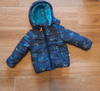 Winterjacke mit Baustellenfahrzeugen Größe 86 Bayern - Ebensfeld Vorschau