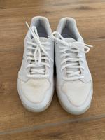 Tennisschuhe Asics Größe 39 Nordrhein-Westfalen - Arnsberg Vorschau