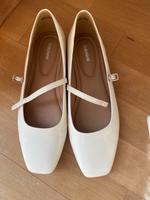 Neu Ballerinas Schuhe Sandalen Loafer 40 Creme beige Köln - Nippes Vorschau