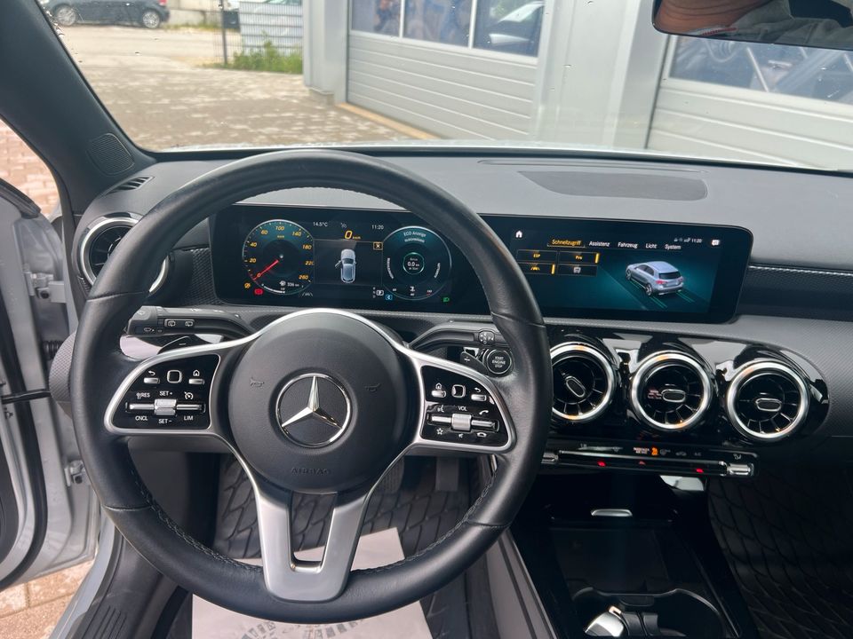 Mercedes-Benz A 200 A 200 d Automatik Leder 63tkm Mwst Tüv neu in Wolnzach