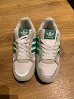 Turnschuhe / Sneaker Bayern - Vaterstetten Vorschau
