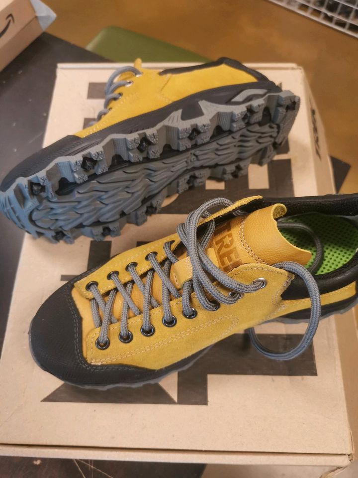 Damen Leder Wander Outdoor Schuhe Marke Trek Größe 37 in Neuss