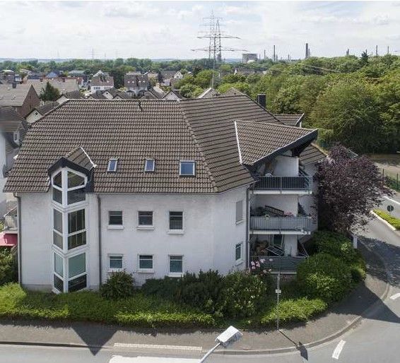 Sehr geräumige, modern geschnittene 5 Zimmer Wohnung mit 2 Balkonen - ideal für die Familie in Niederkassel