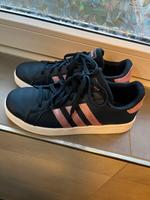 Adidas Sneaker 38 Sachsen-Anhalt - Stegelitz (b Burg b Magdeburg) Vorschau