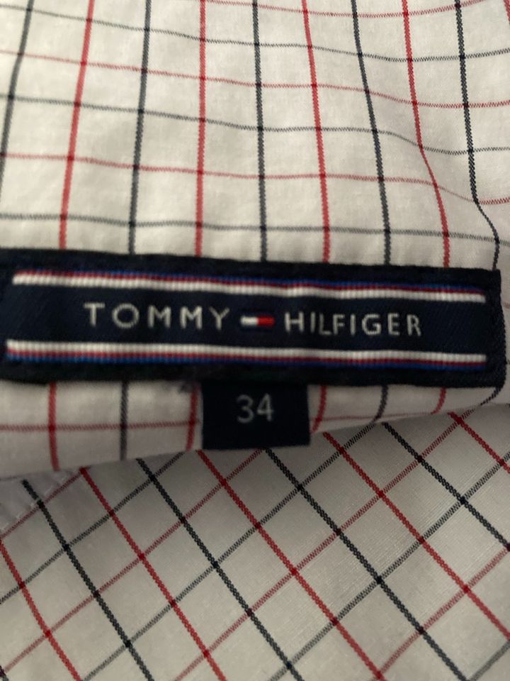 Tommy Hilfiger Herren Shorts Denton, Gr. 34 in Lohr (Main)