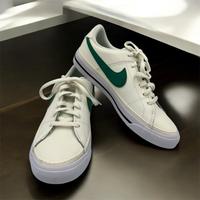 Nike Sneaker creme/weiß und grün Gr. 36,5 neu Hessen - Grünberg Vorschau