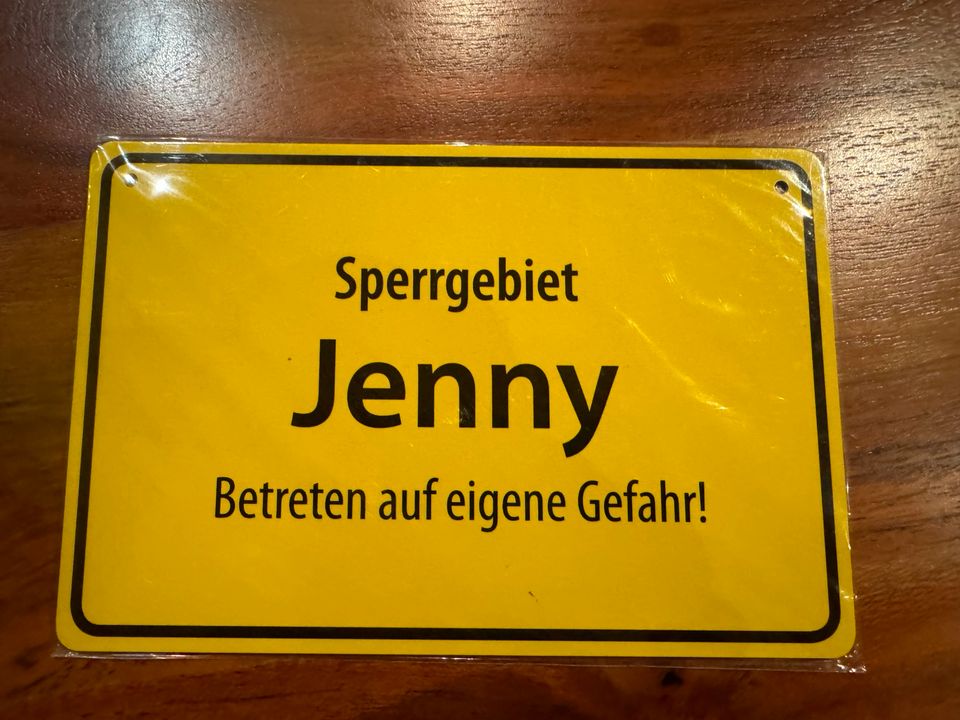 Sperrgebiet Jenny Postkarte neu in Fell