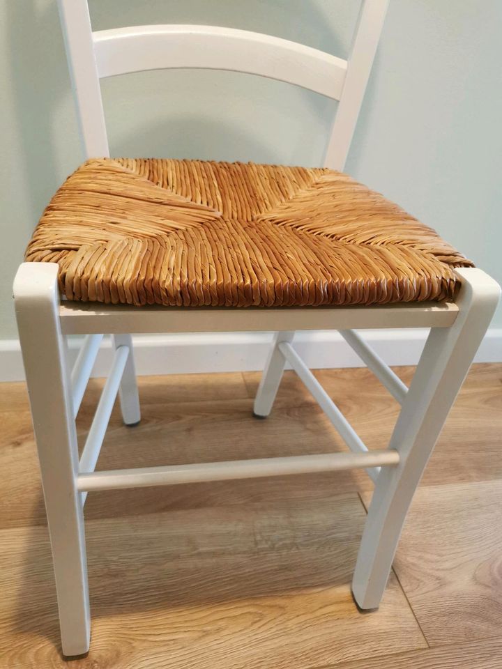 Stuhl Massivholz Buche weiß lackiert in Wennigsen