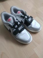 Nike Air Jorden Legacy 312 Low Gs Gr. 37,5 Nordrhein-Westfalen - Burscheid Vorschau