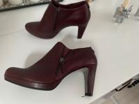 BUGATTI Damenschuhe Leder Bugatti wie neu Bordeaux Gr.41 Niedersachsen - Baddeckenstedt Vorschau