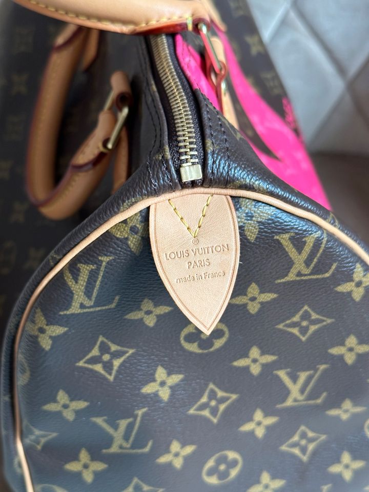 Louis Vuitton Speedy 30 V Grenade Limited Edition in Köln