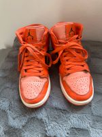 Nike Jordan Sneaker Gr.35,5 Bayern - Markt Schwaben Vorschau
