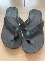 Schwarze Adidas Flipflops, Badelatschen Größe 38 Leipzig - Sellerhausen-Stünz Vorschau