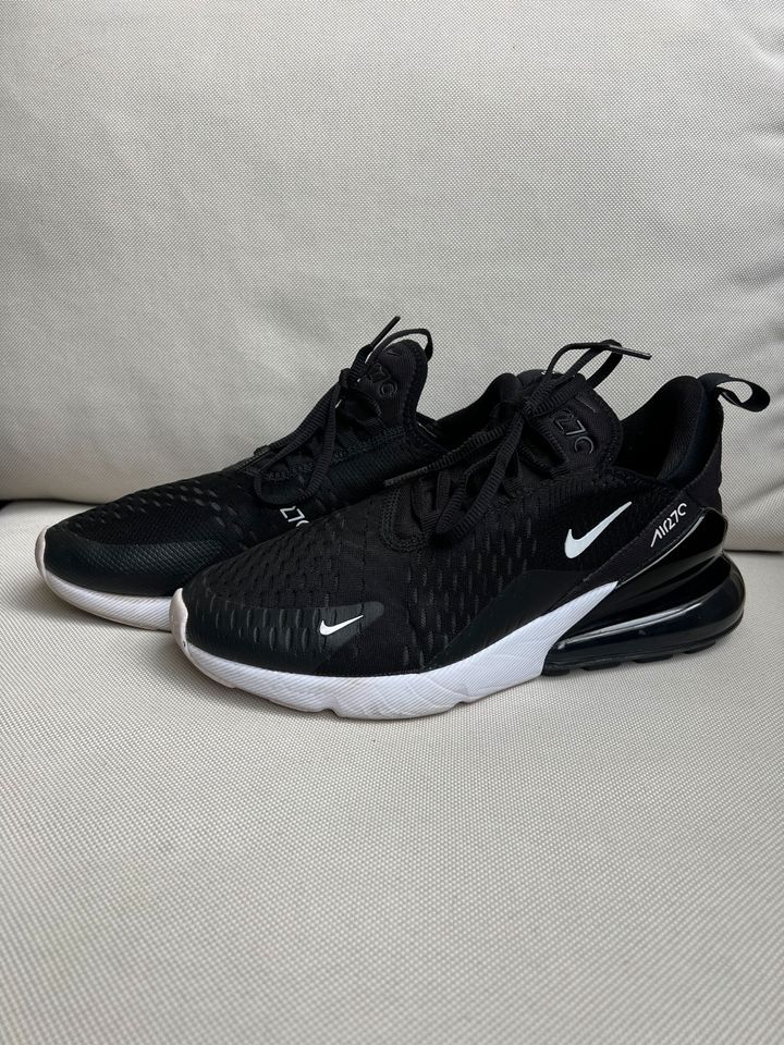 Nike Air Max 270 in Darmstadt